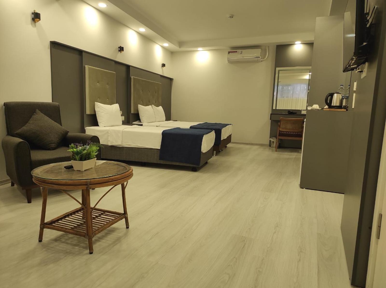 Hotel Esve อิสตันบูล ภายนอก รูปภาพ
